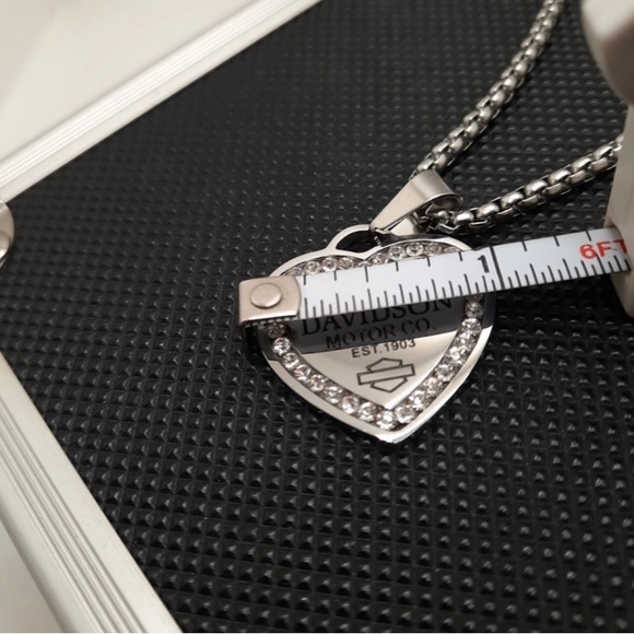 Limited HD Heart Pendant - Picture 4 of 4